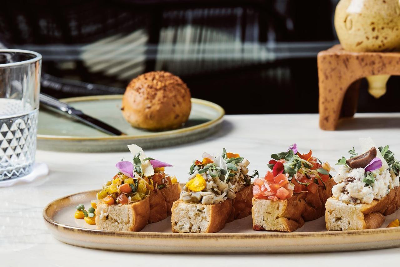 Crowne Plaza - West Cairo Arkan By Ihg 6th of October City Екстериор снимка Bruschetta