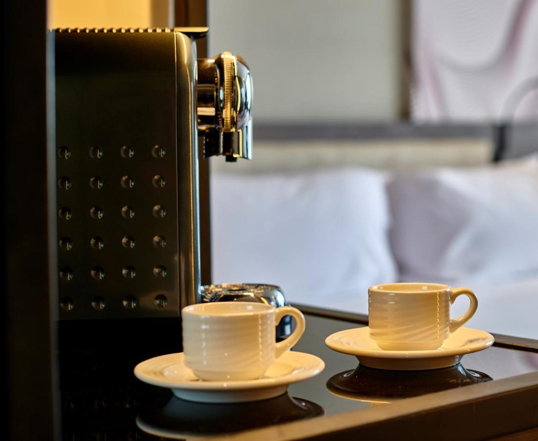 Crowne Plaza - West Cairo Arkan By Ihg 6th of October City Екстериор снимка Espresso machine