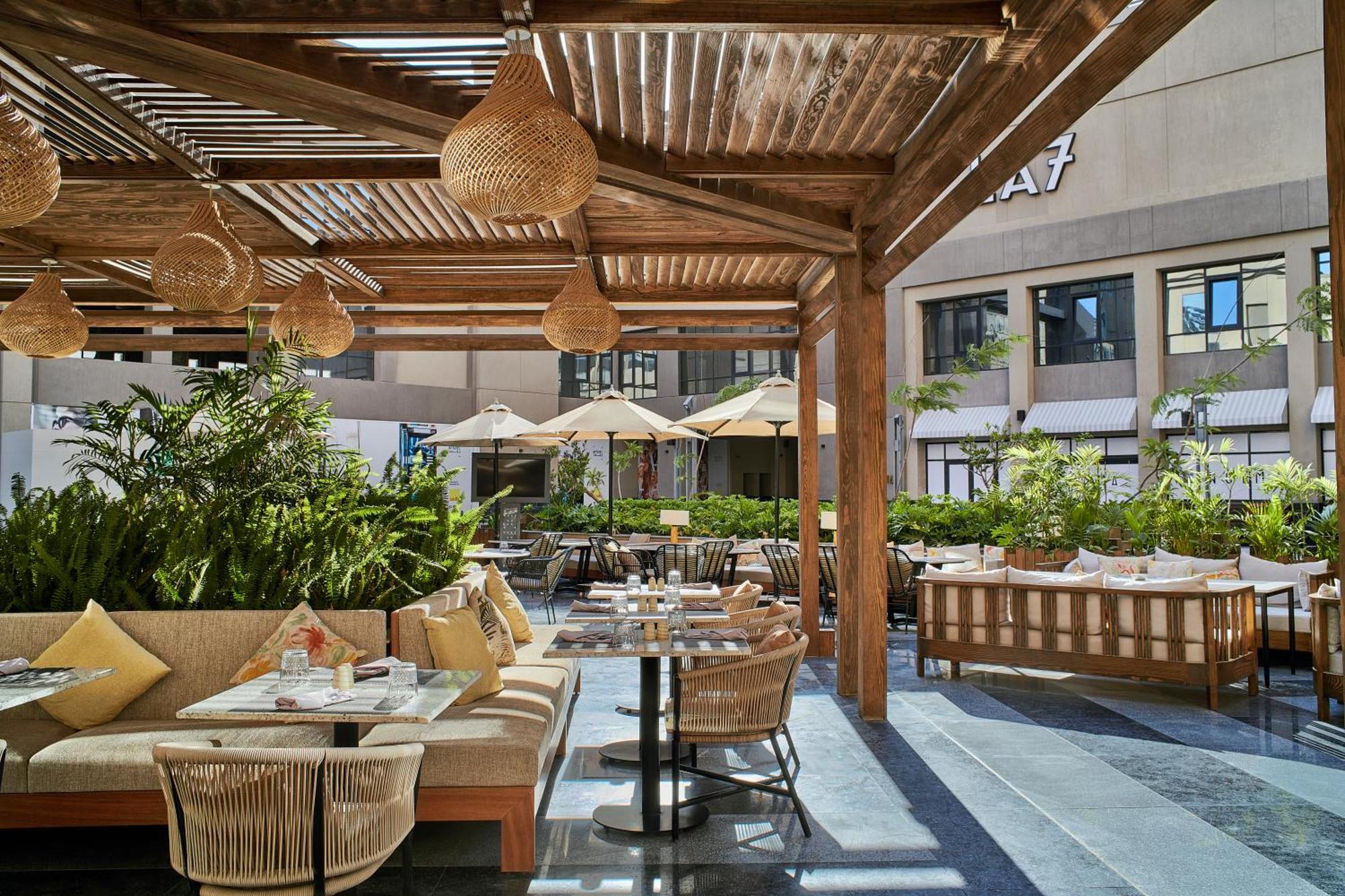 Crowne Plaza - West Cairo Arkan By Ihg 6th of October City Екстериор снимка The Terrace